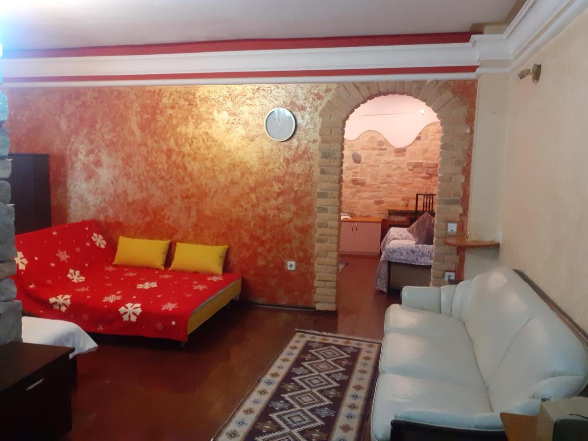 Apartament Central トゥルグ・ネアムツ エクステリア 写真
