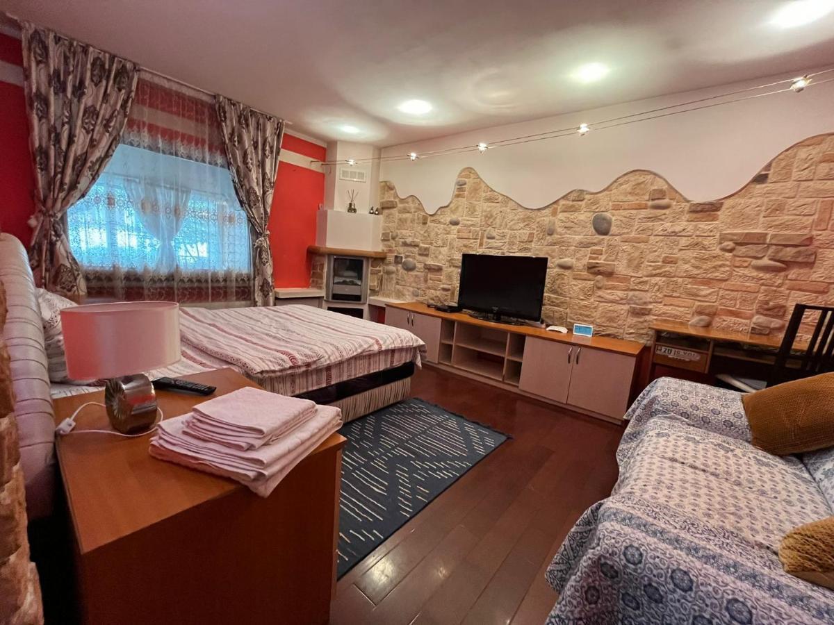 Apartament Central トゥルグ・ネアムツ エクステリア 写真