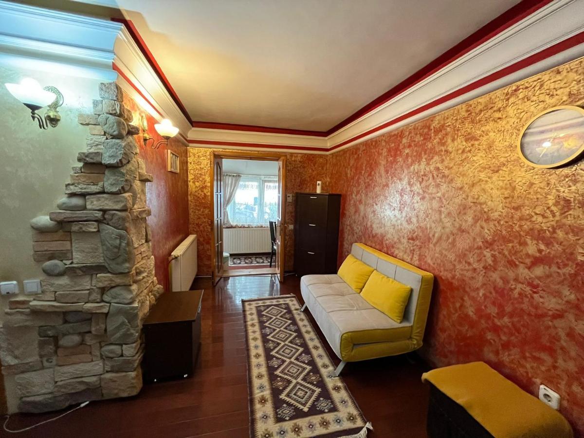 Apartament Central トゥルグ・ネアムツ エクステリア 写真